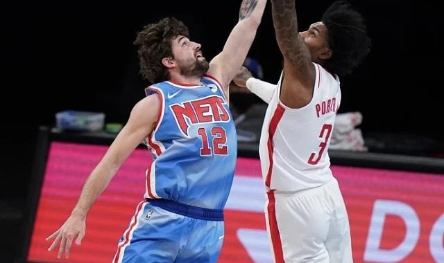 九游体育app-单节让火箭队拿到42分！防守问题仍然困扰篮网