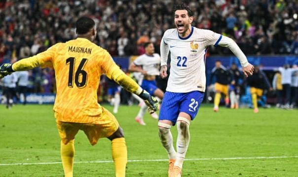 九游体育-【人物】法国5战仅丢1点球 无所不能的迈尼昂回来了