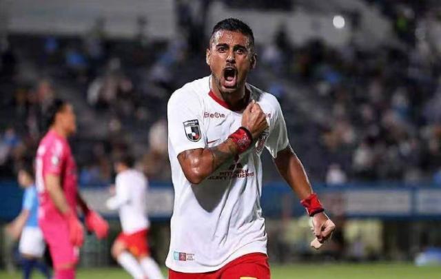 1613988471193039855.jpg land.jpg